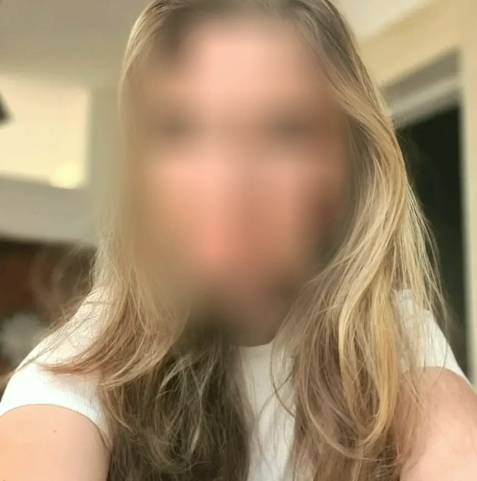 Emma, 22 años