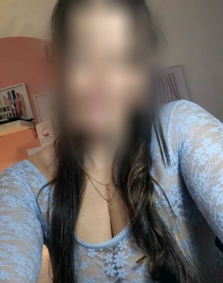 Julia, 33 años